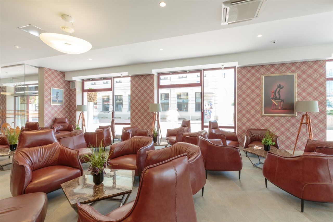 Hotel Wellton & 4*