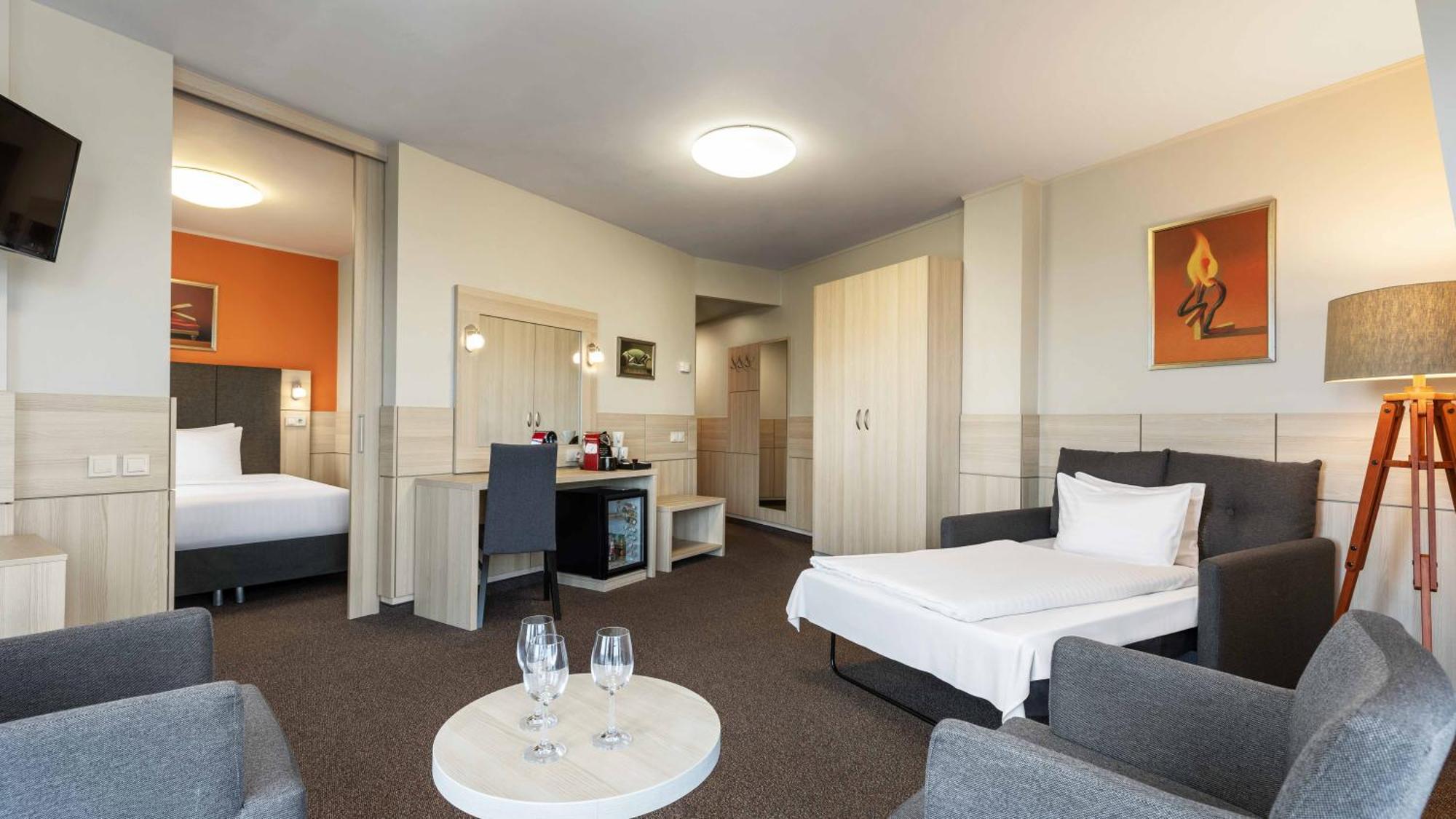 Hotel Wellton & 4*