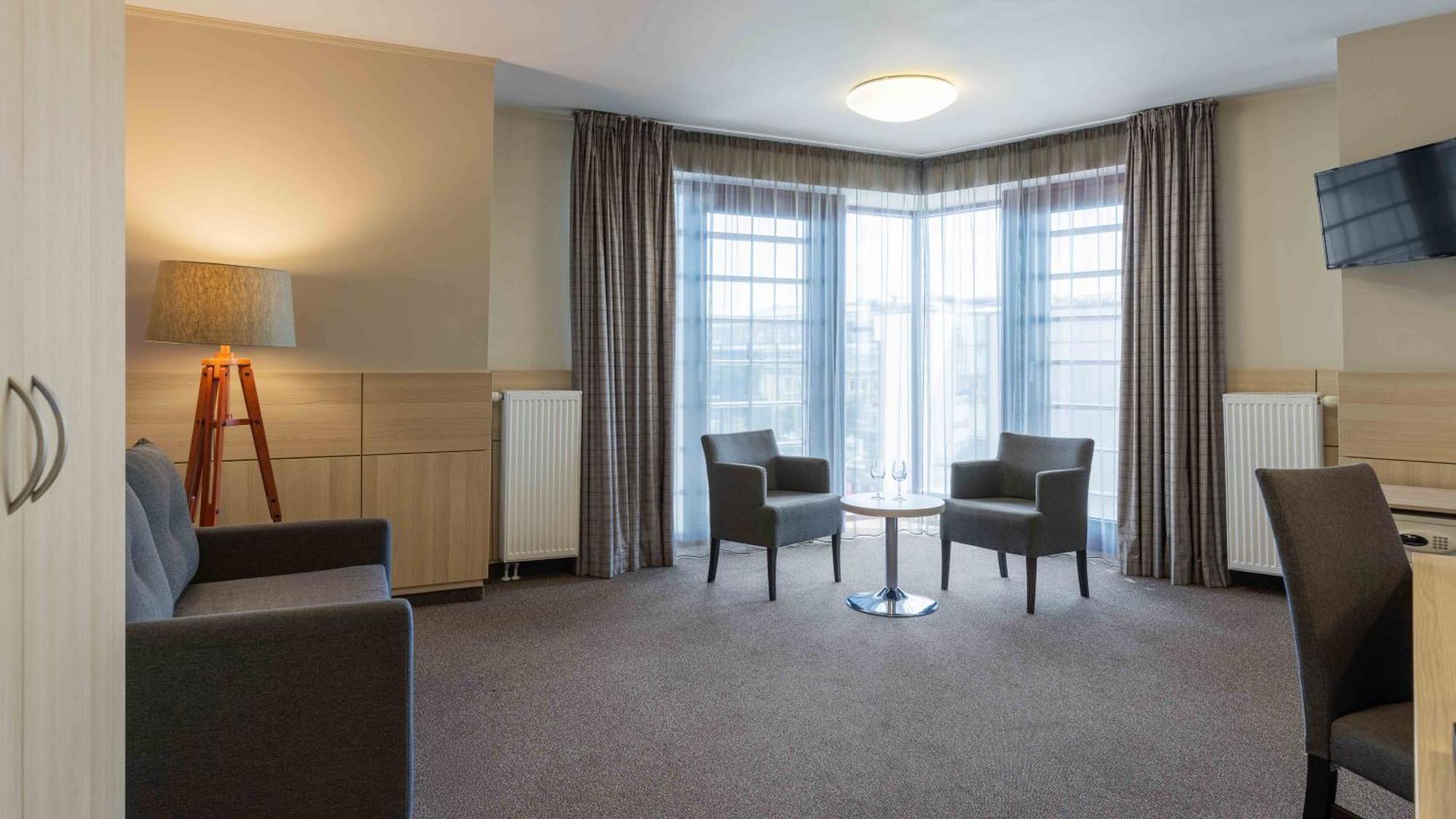 Hotel Wellton & 4*